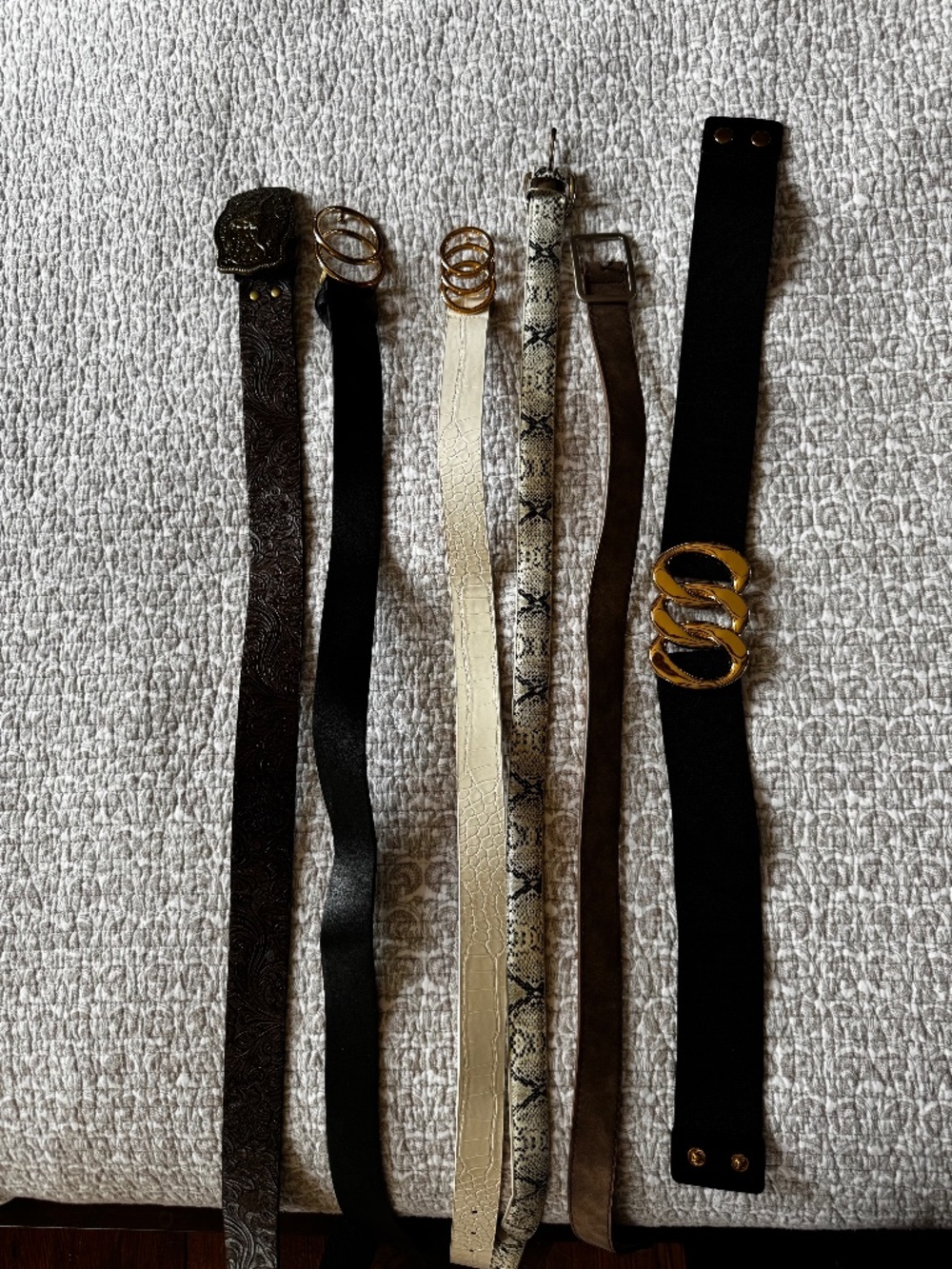 6 Assorted Belts (Bundle)
